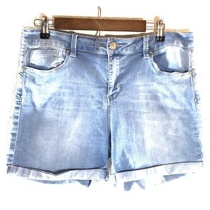D. Jeans denim shorts size 14